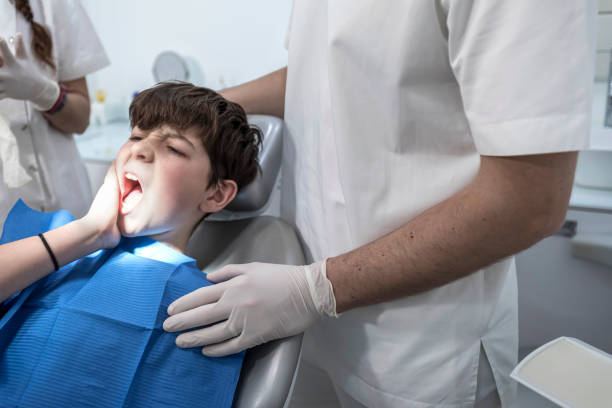Best Emergency Gum Treatment in Neenah, WI