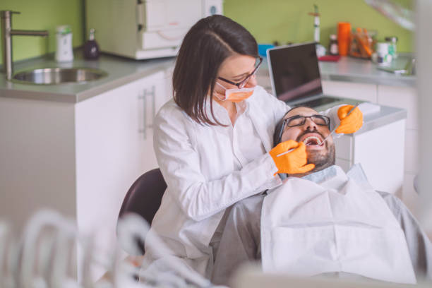 Best Emergency Tooth Extraction in Neenah, WI